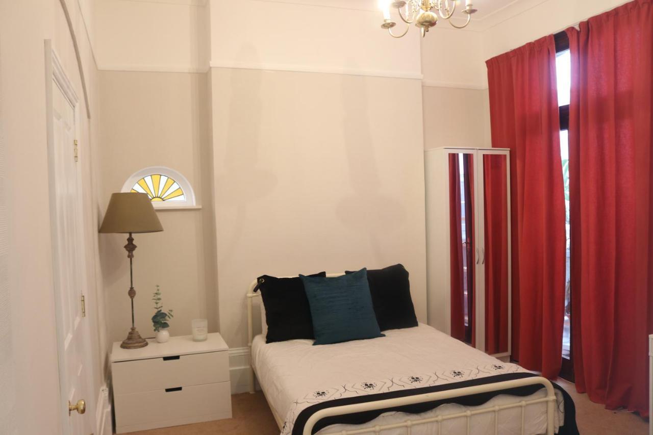 Inviting You To Your Home From Home 10 Minutes From Stratford Westfield Londen Buitenkant foto